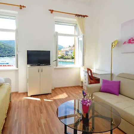 In 51834 Apartment