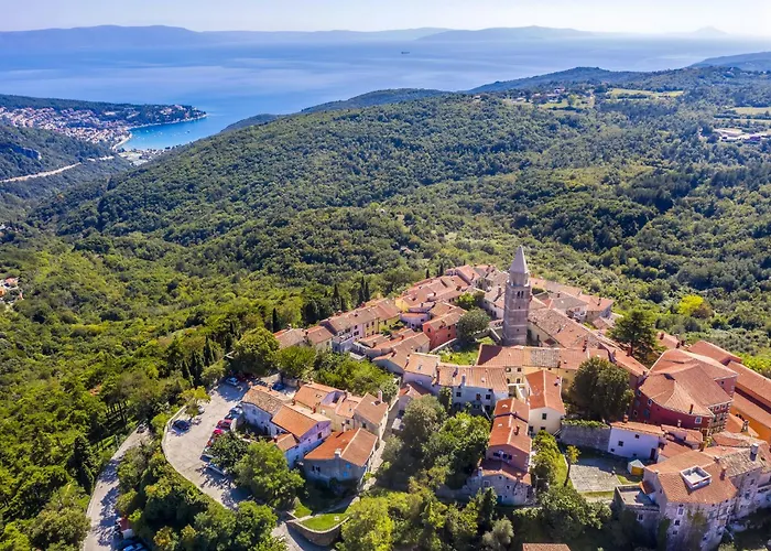 In 51834 * Rabac